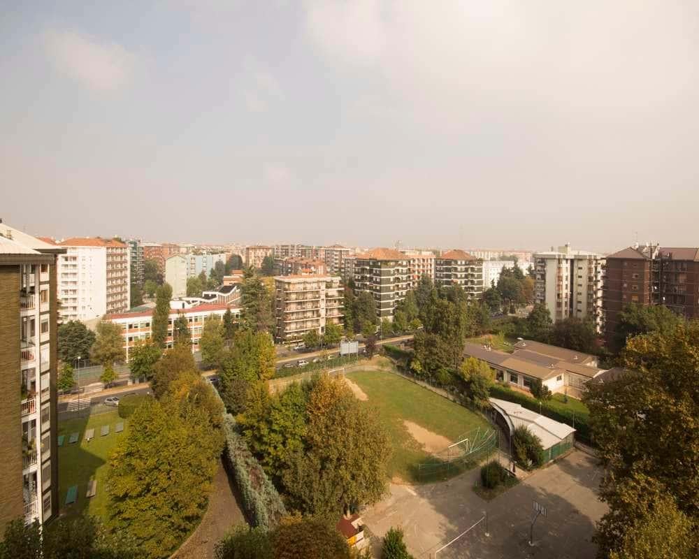 negozio in affitto a Milano in zona Lorenteggio