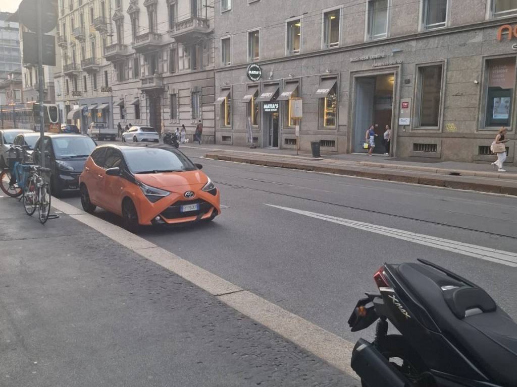 negozio in affitto a Milano in zona Solari