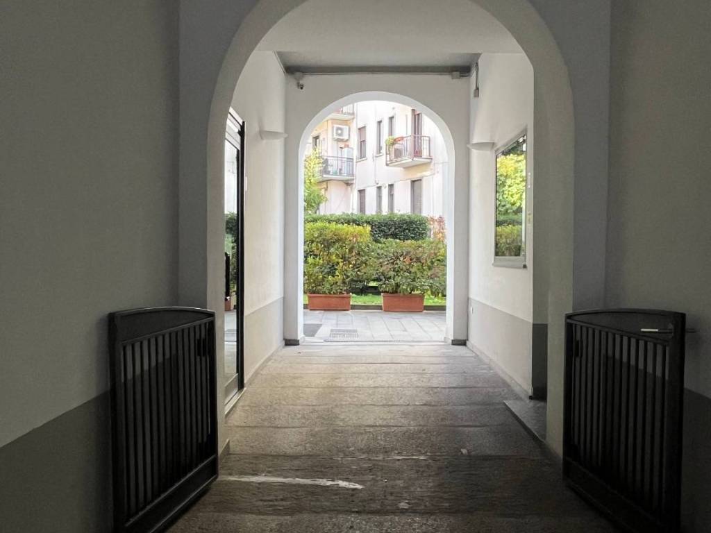 appartamento in affitto a Milano in zona Guastalla