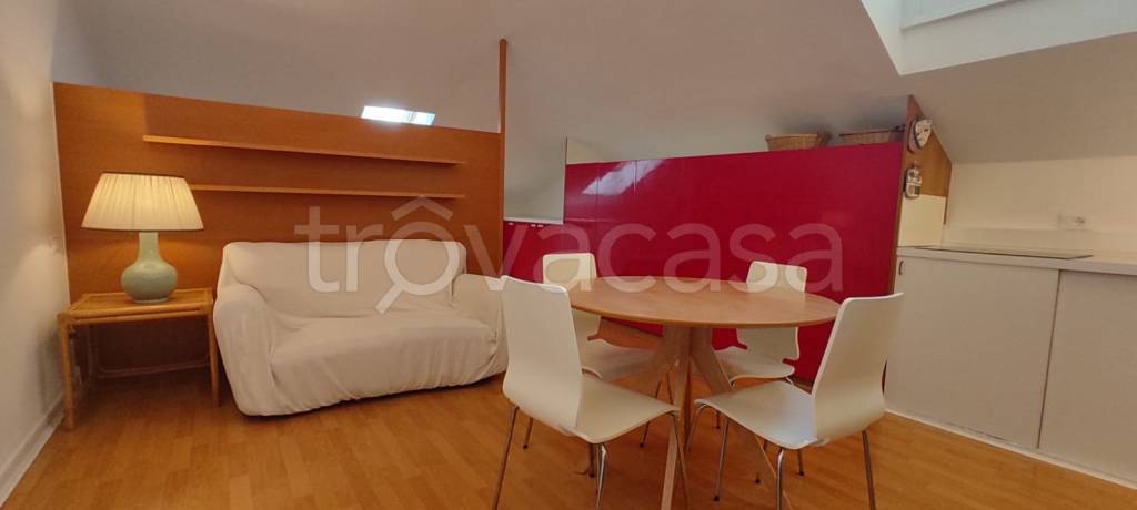 appartamento in affitto a Milano in zona Porta Nuova