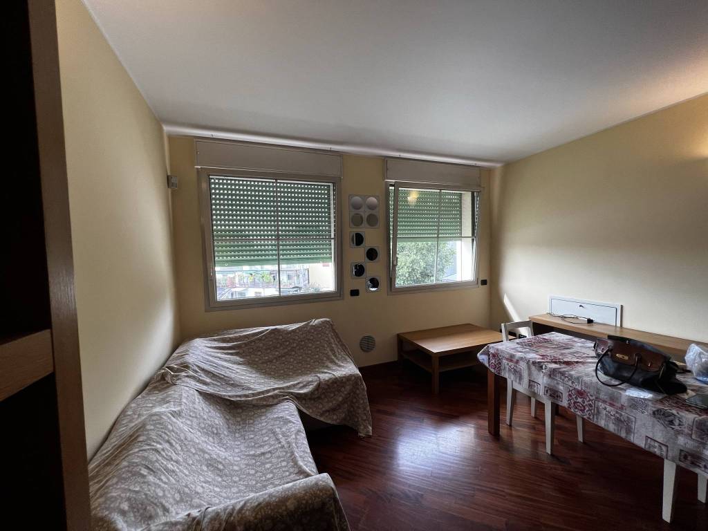 appartamento in affitto a Milano in zona Vigentino