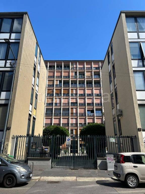 appartamento in affitto a Milano in zona Famagosta