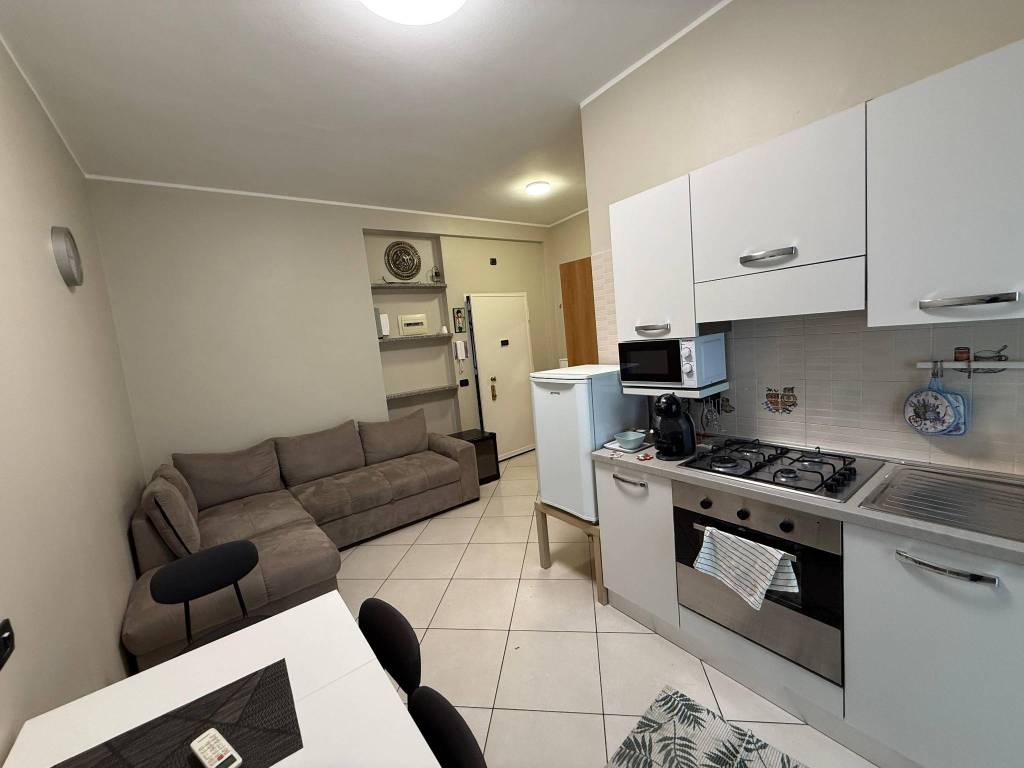 appartamento in affitto a Milano in zona Famagosta