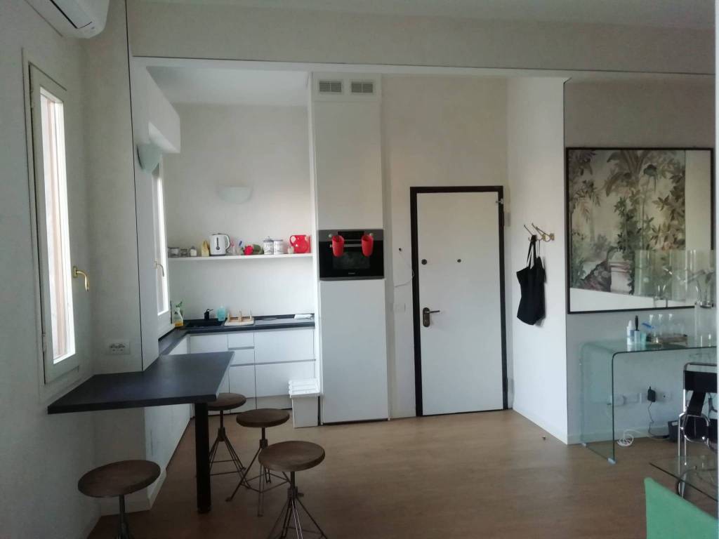 appartamento in affitto a Milano in zona Guastalla