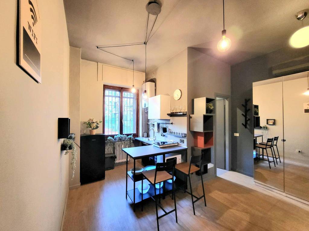 appartamento in affitto a Milano in zona Famagosta
