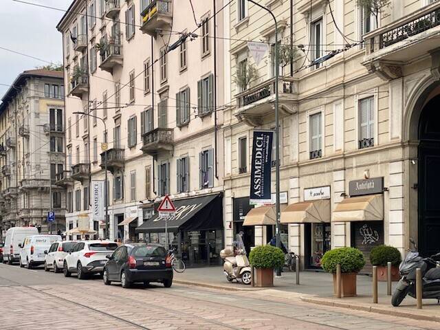 negozio in affitto a Milano in zona Solari