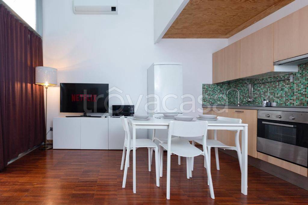 appartamento in affitto a Milano in zona Adriano