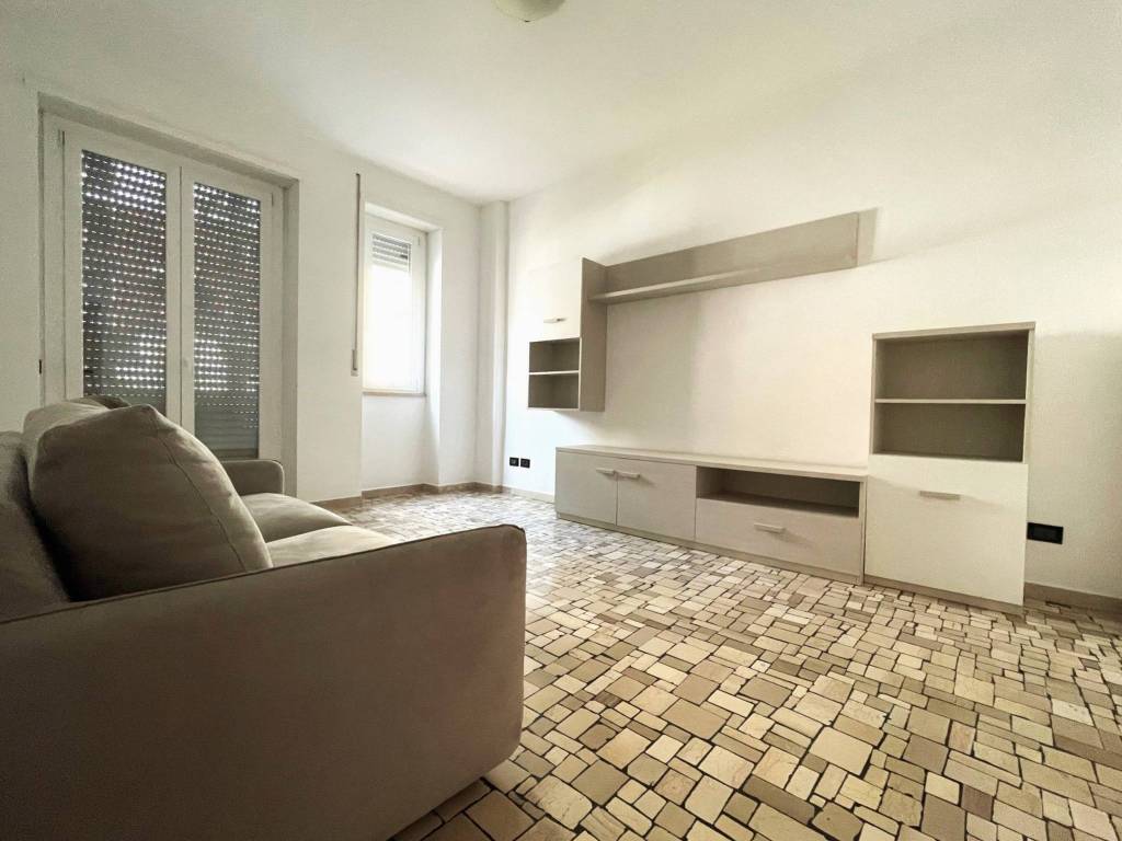 appartamento in affitto a Milano in zona Famagosta