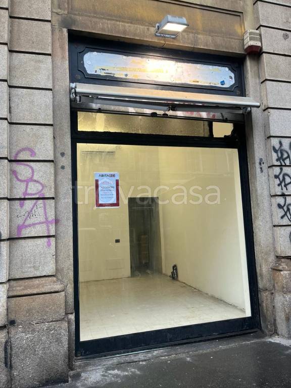 negozio in affitto a Milano in zona Porta Genova