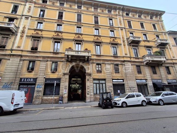 negozio in affitto a Milano in zona Porta Genova