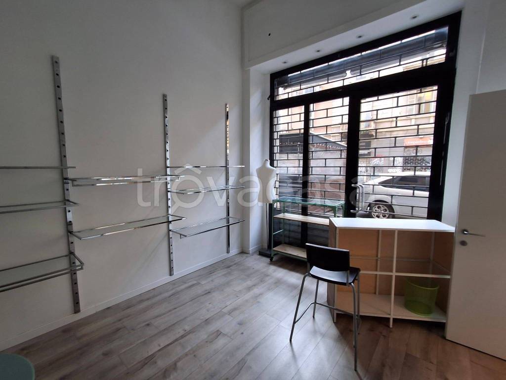 negozio in affitto a Milano in zona Porta Genova