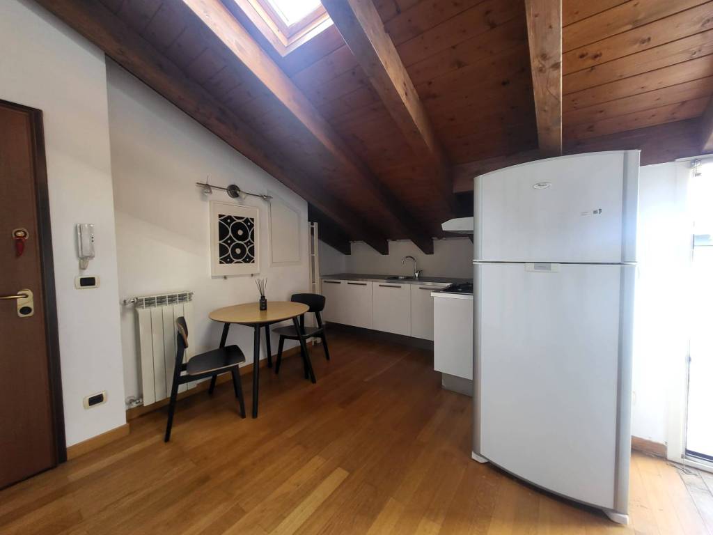 appartamento in affitto a Milano in zona Porta Nuova