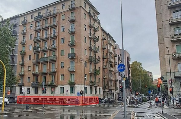 locale commerciale in affitto a Milano in zona Porta Genova