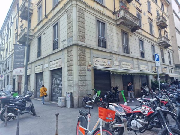 negozio in affitto a Milano in zona Guastalla