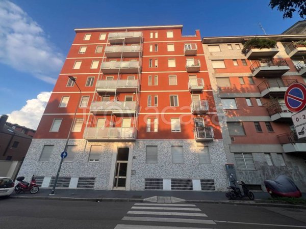 appartamento in affitto a Milano in zona Famagosta