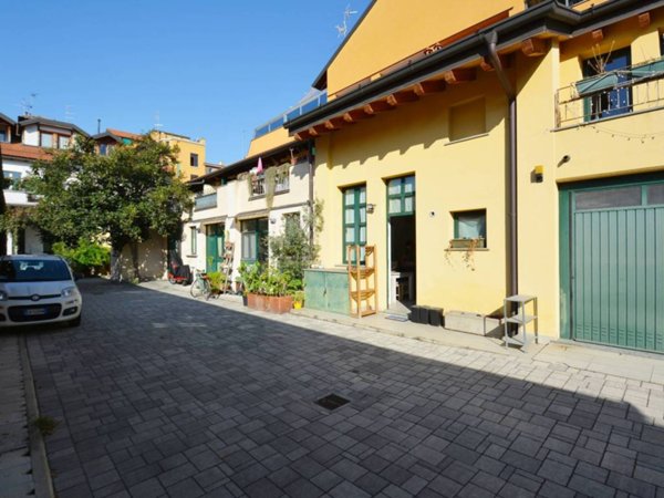 appartamento in affitto a Milano in zona Porta Genova
