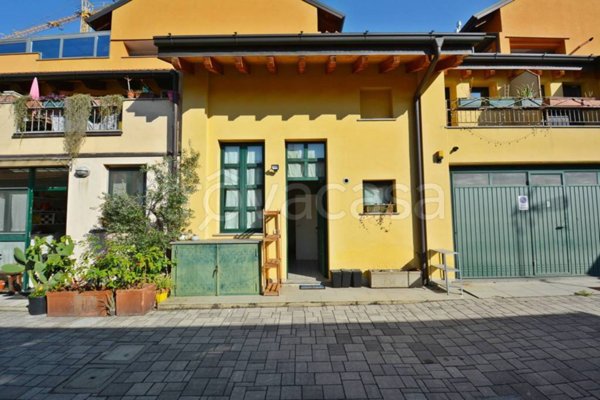 appartamento in affitto a Milano in zona Porta Genova