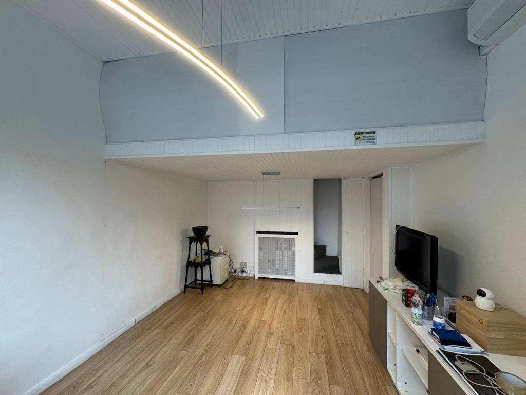 negozio in affitto a Milano in zona Porta Romana