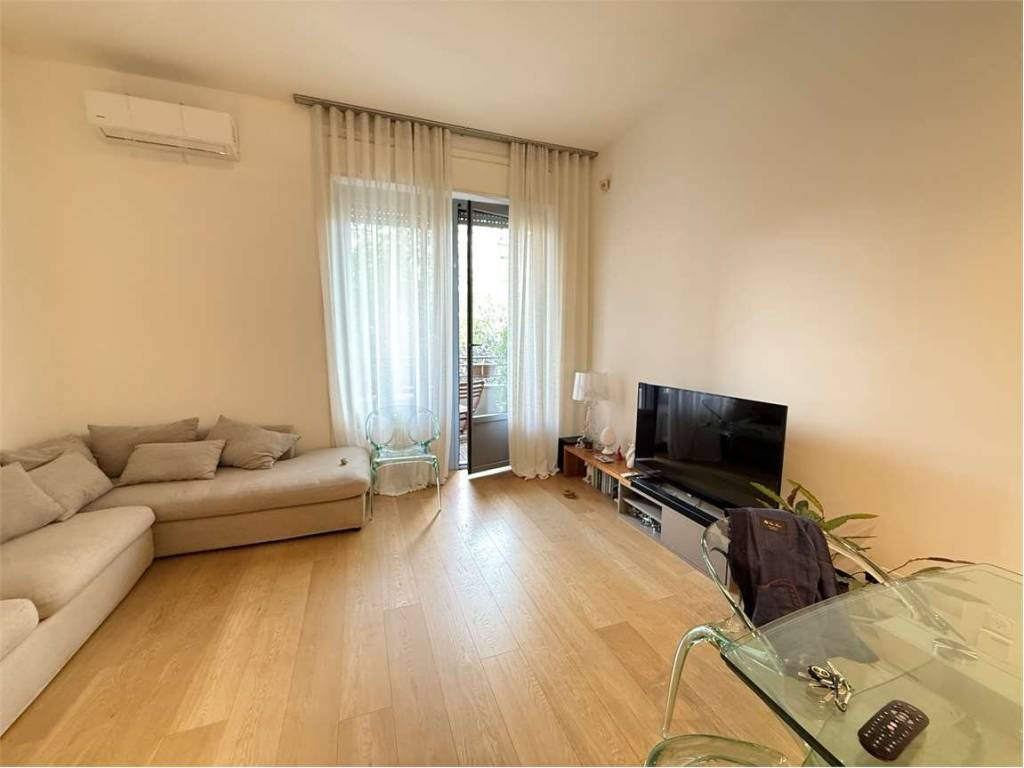 appartamento in affitto a Milano in zona Centro Direzionale