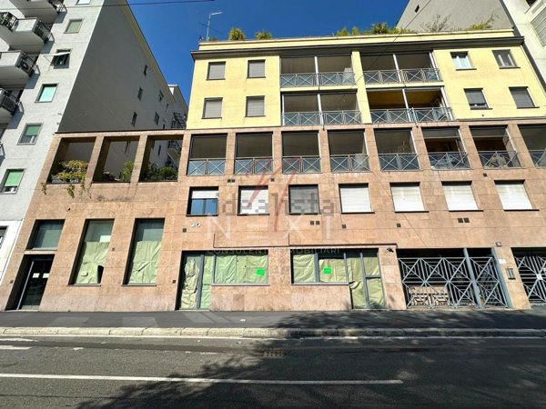 locale commerciale in affitto a Milano in zona Porta Genova