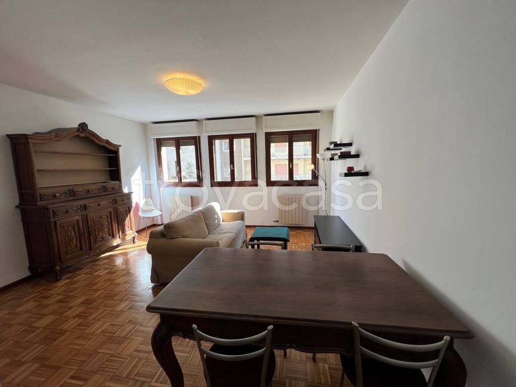 appartamento in affitto a Milano