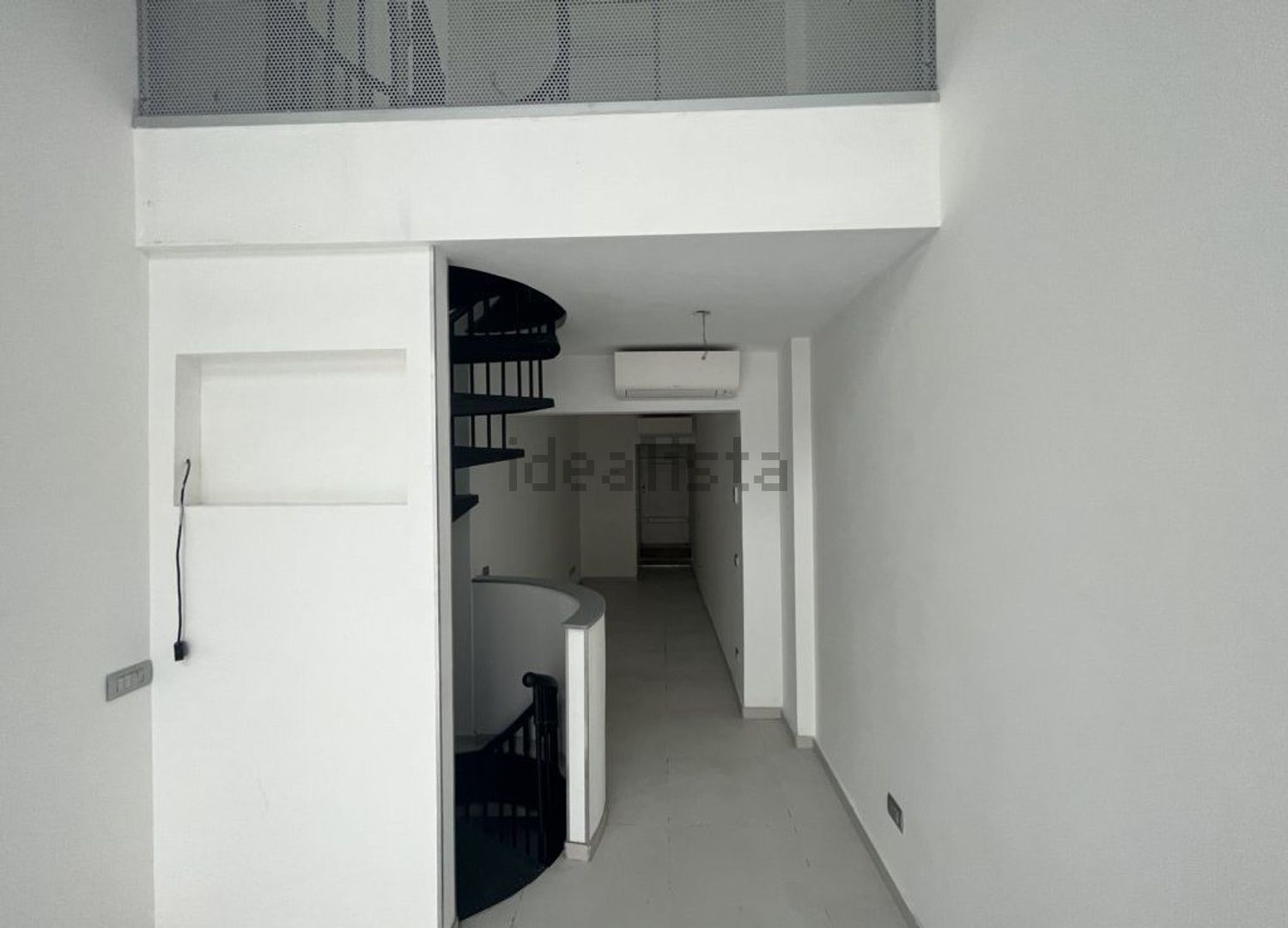 negozio in affitto a Milano