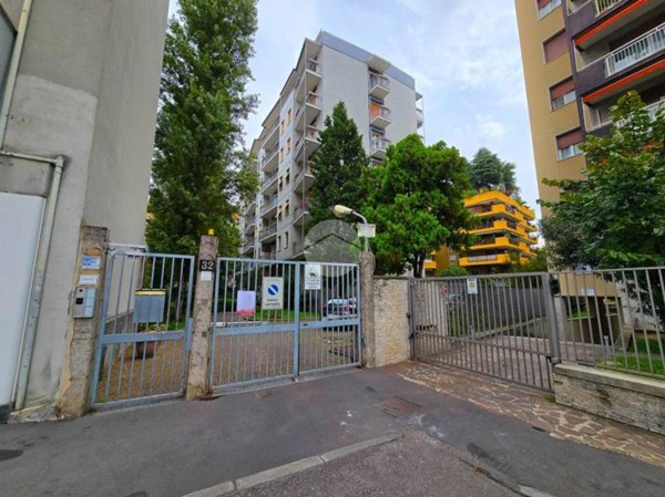 ufficio in affitto a Milano in zona Niguarda