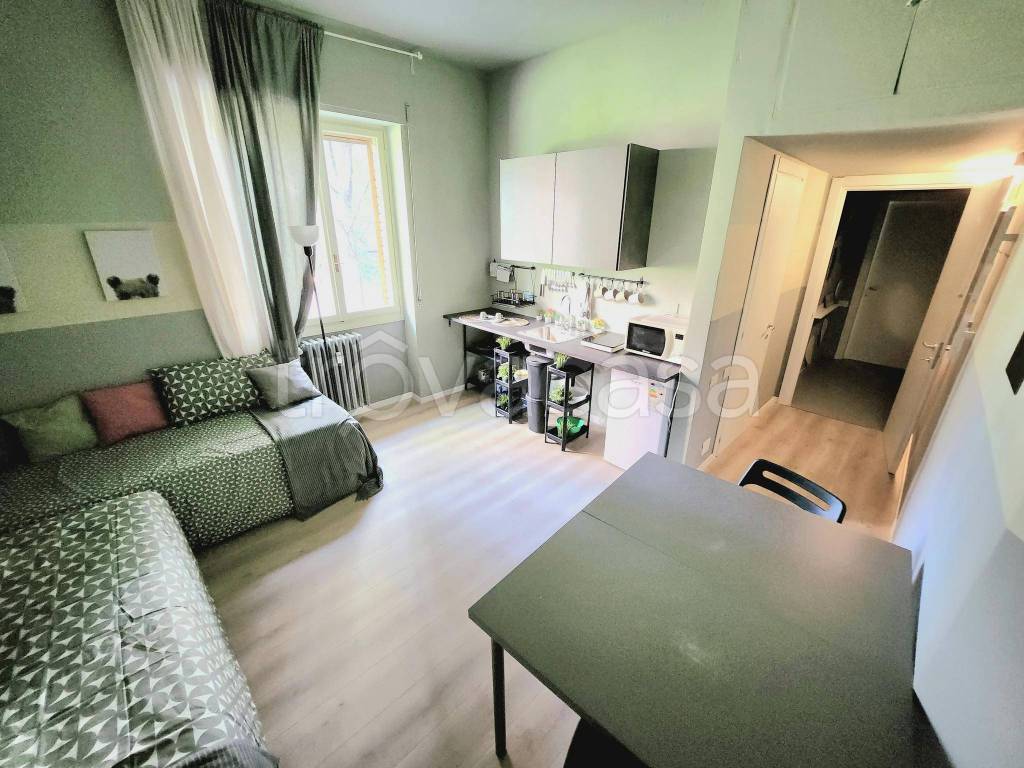appartamento in affitto a Milano in zona Famagosta