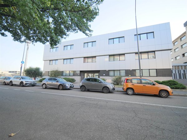 ufficio in affitto a Milano in zona Quarto Oggiaro