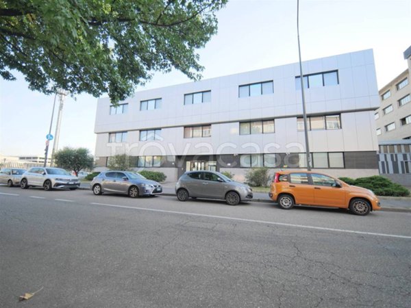 ufficio in affitto a Milano in zona Gallaratese