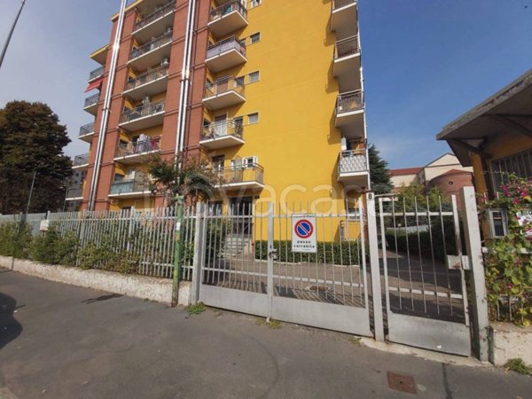 appartamento in affitto a Milano in zona Lorenteggio