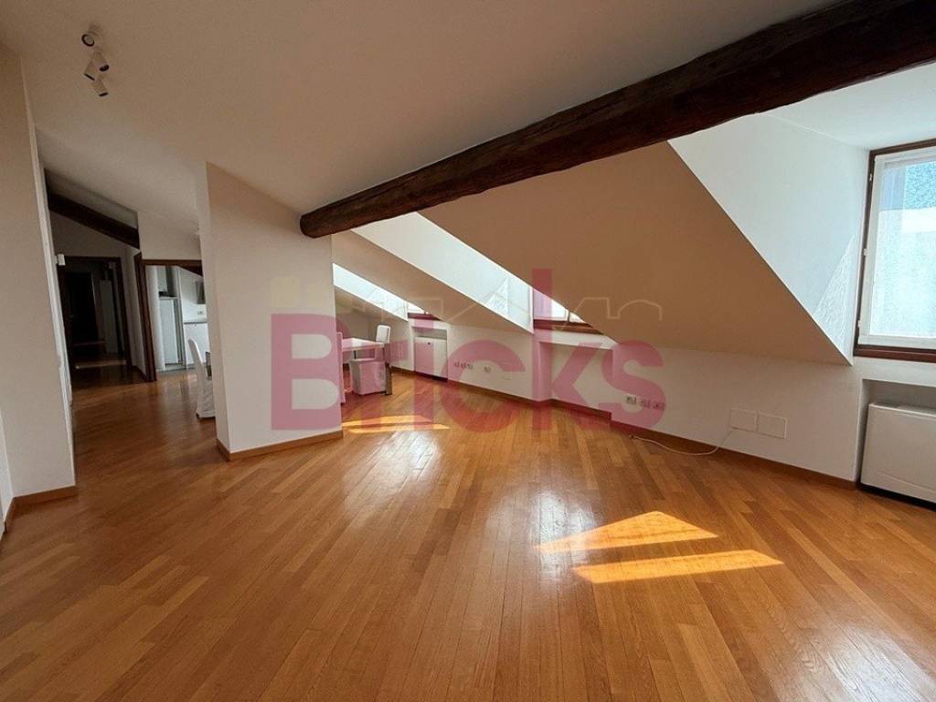 appartamento in affitto a Milano in zona Sempione