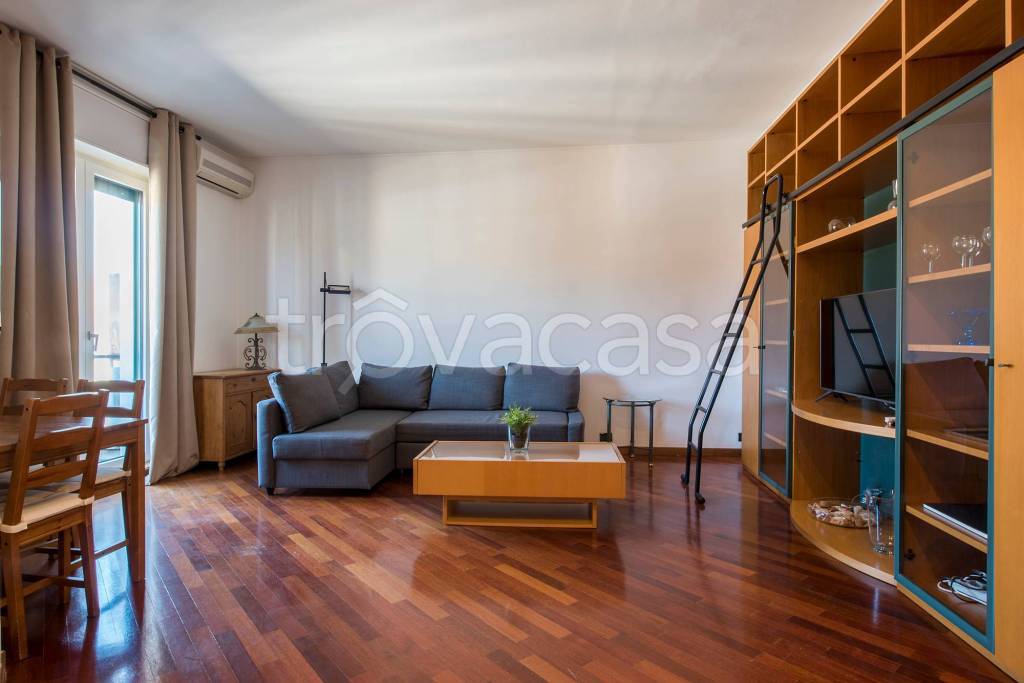 appartamento in affitto a Milano in zona XXII Marzo