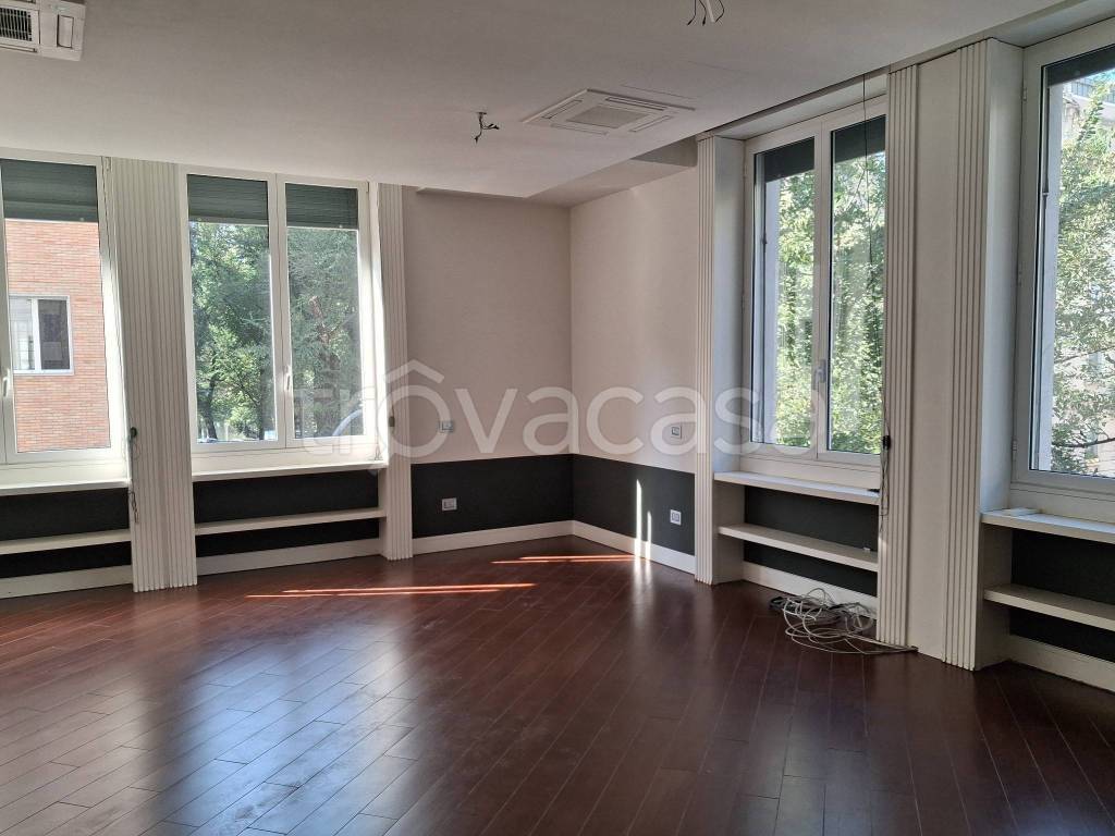 ufficio in affitto a Milano