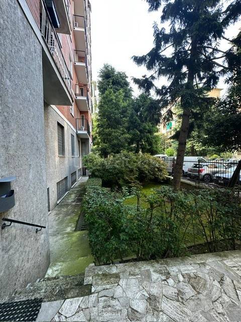 appartamento in affitto a Milano in zona Lorenteggio