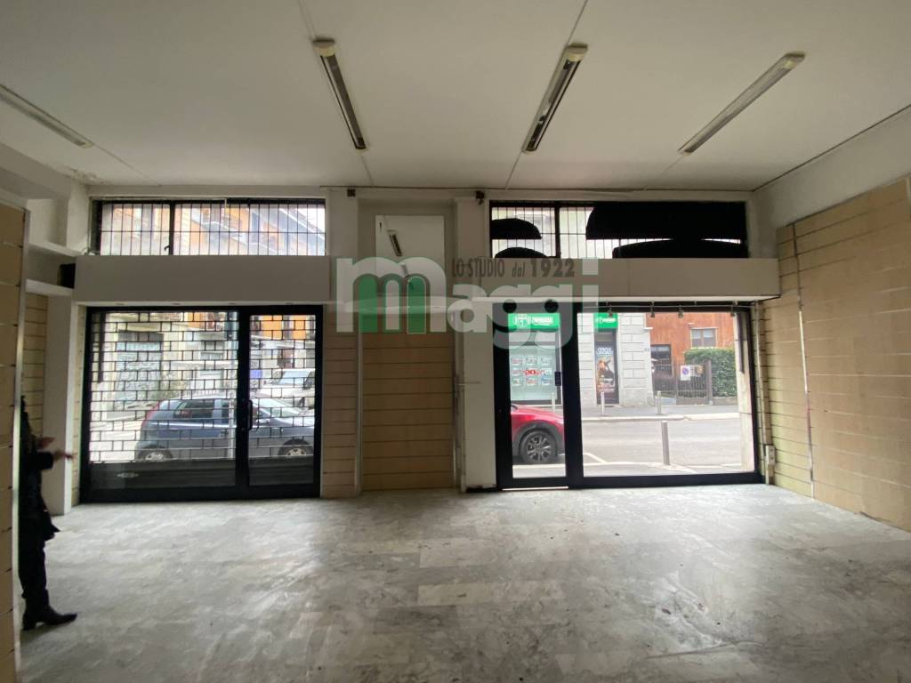 negozio in affitto a Milano
