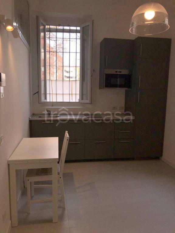 appartamento in affitto a Milano in zona Feltre