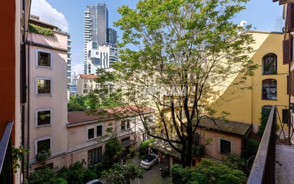 appartamento in affitto a Milano in zona Porta Nuova