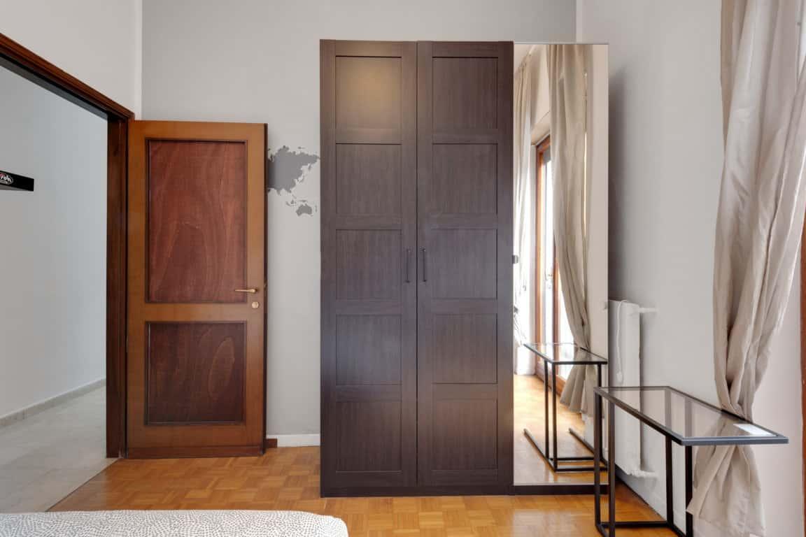 negozio in affitto a Milano in zona Guastalla