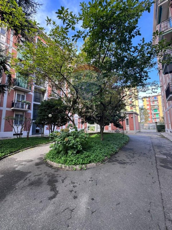appartamento in affitto a Milano in zona Baggio