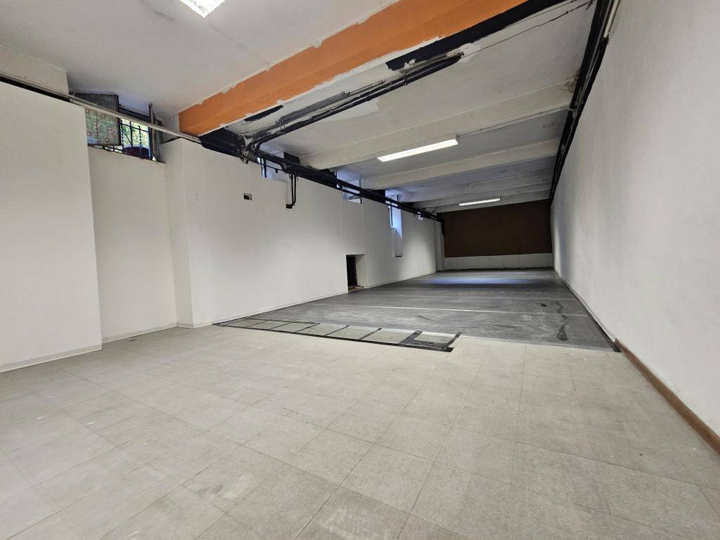 locale commerciale in affitto a Milano in zona Città Studi