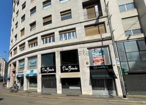 locale commerciale in affitto a Milano