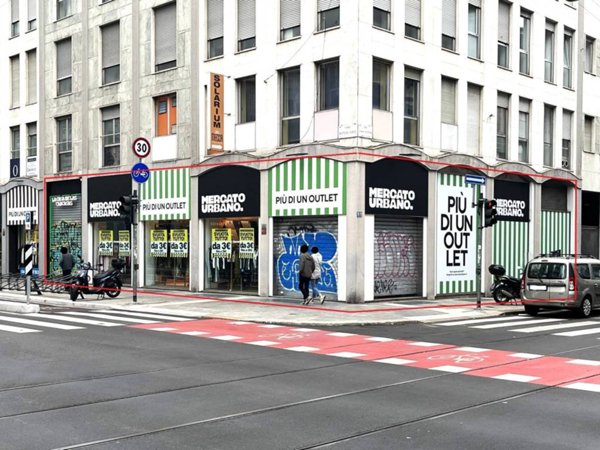 negozio in affitto a Milano in zona Centro Direzionale