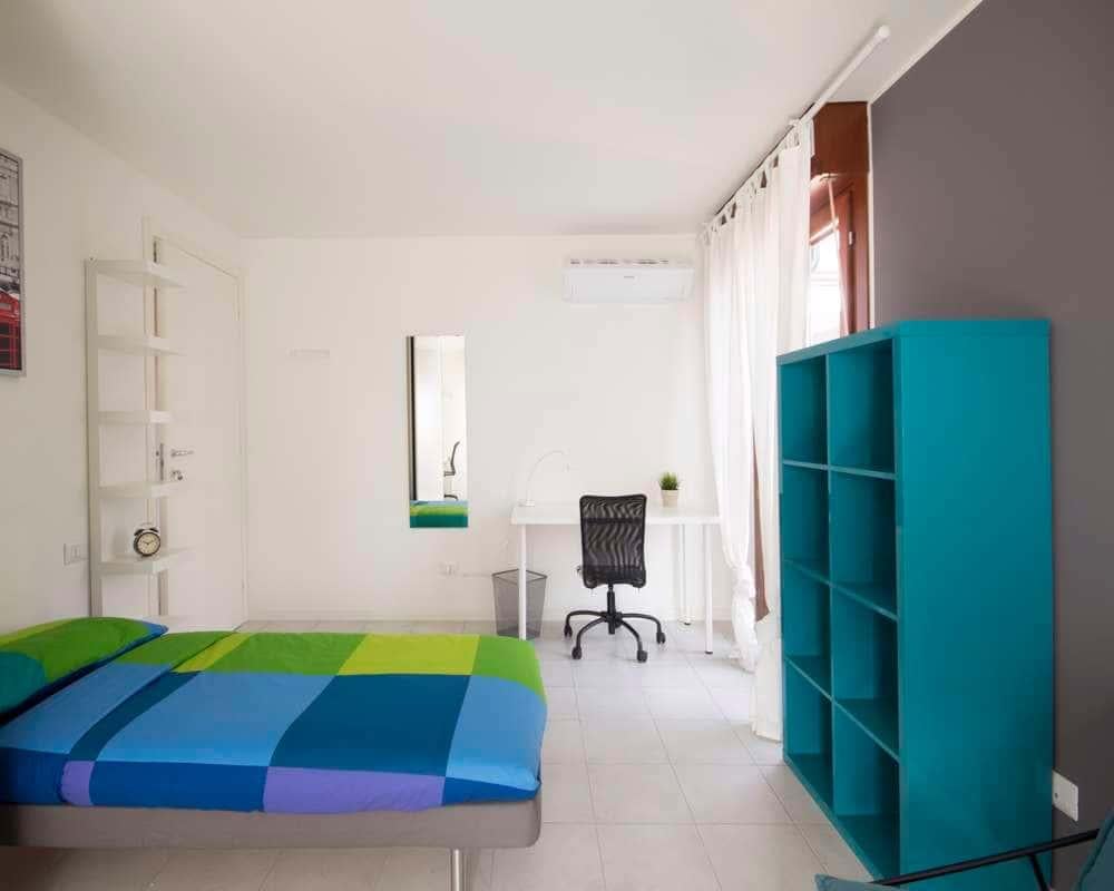 negozio in affitto a Milano in zona Lorenteggio