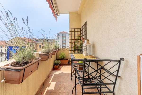 appartamento in vendita a Milano in zona Loreto