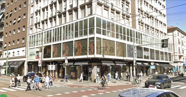 negozio in affitto a Milano