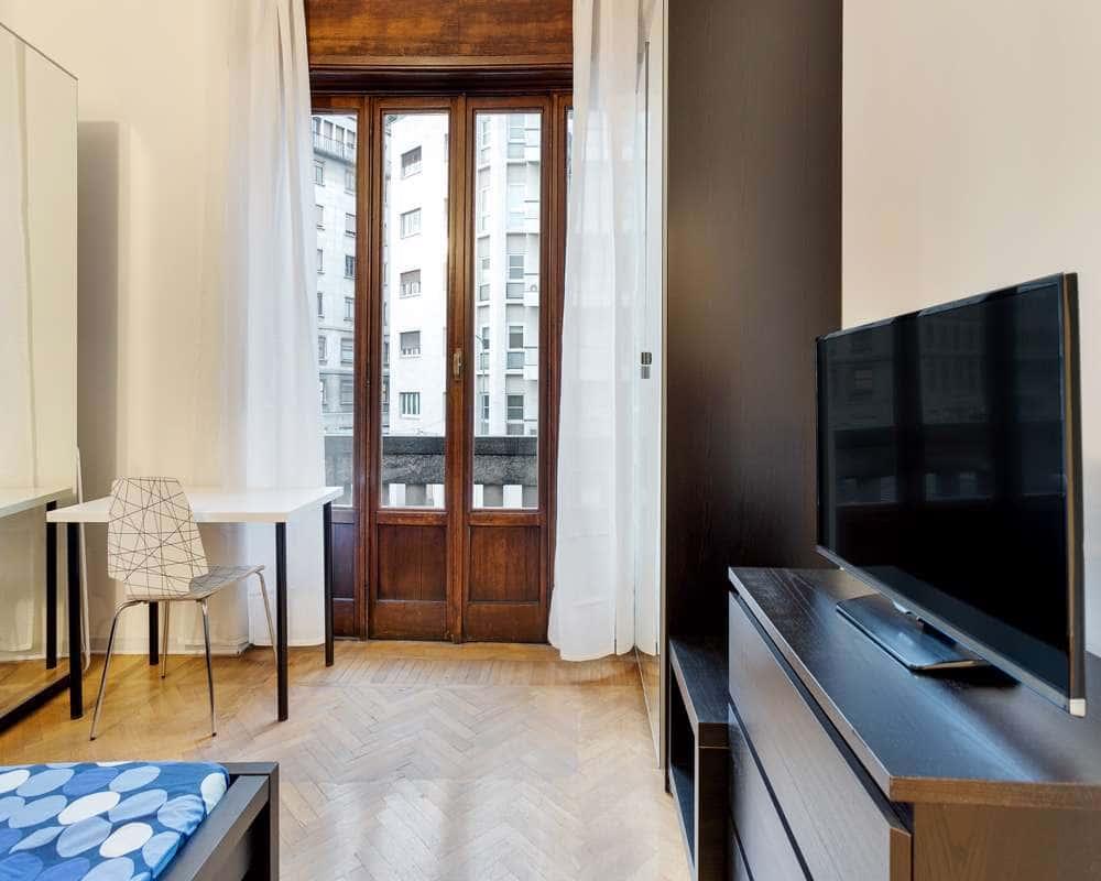 negozio in affitto a Milano in zona Guastalla