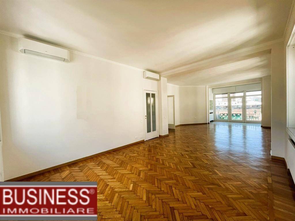 appartamento in affitto a Milano in zona Centro Direzionale