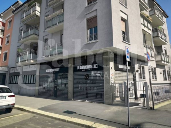 negozio in affitto a Milano in zona Famagosta
