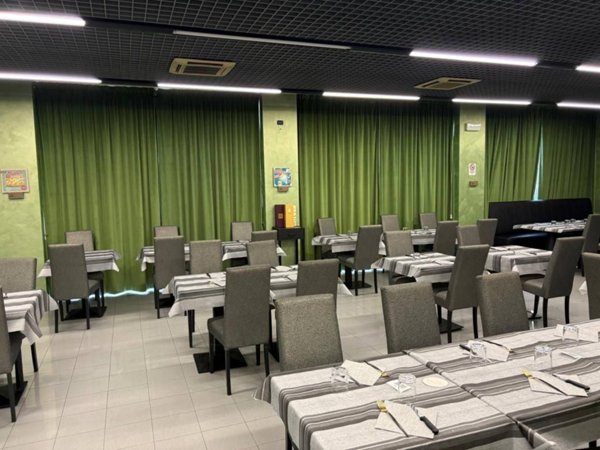 negozio in affitto a Milano in zona Niguarda